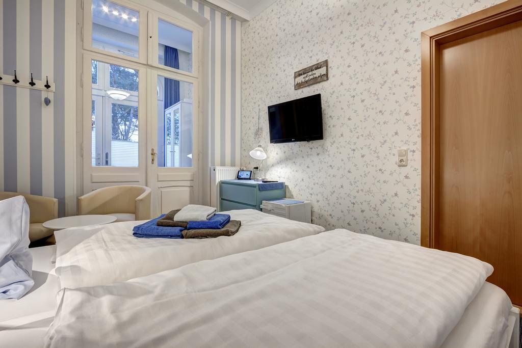 Hotel Villa Seeschloesschen Heringsdorf  Exterior photo